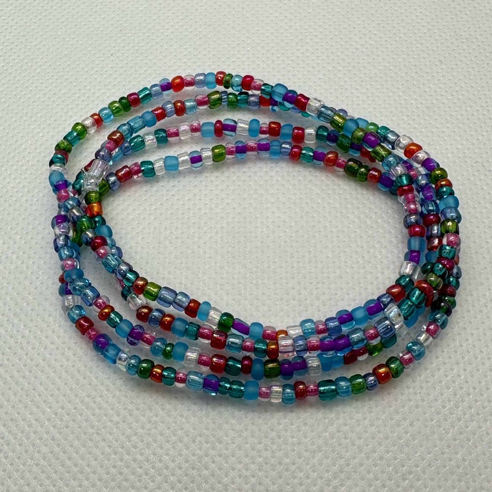 Set of 4 beaded stretch bracelets